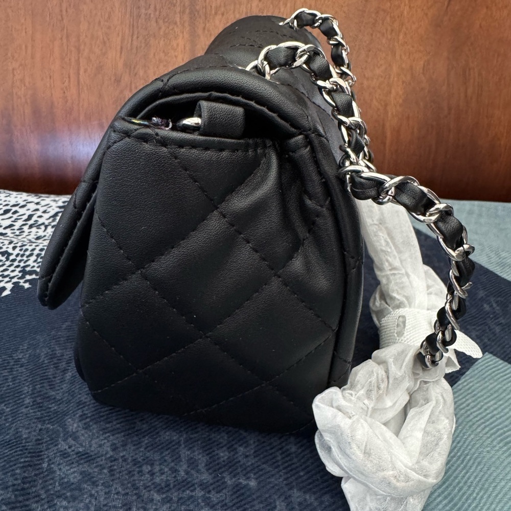 CXL by Christian Lacroix Quilted Valo Chain Shoulder Bag Black NWT - Picture 5 of 8